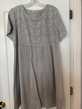 Sundance Linen Midi Dress in Light Gray with Embroidered Circles
